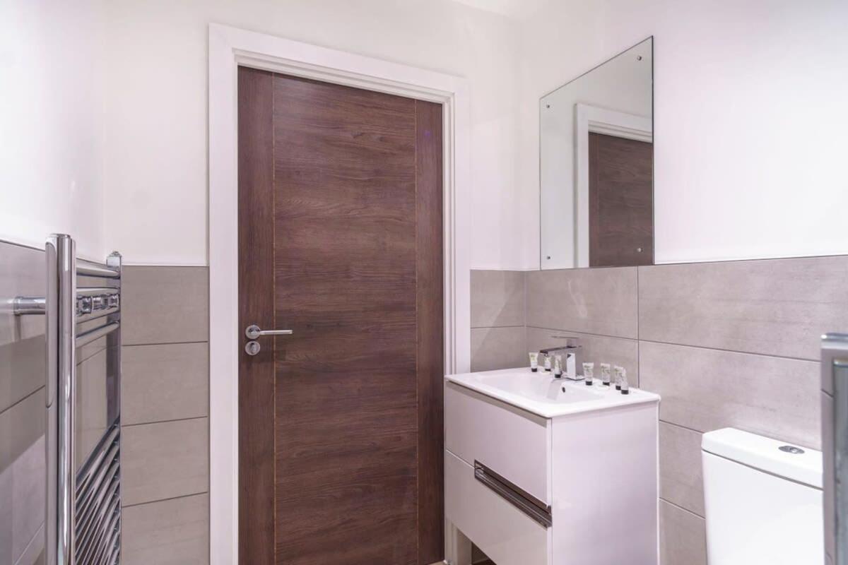 Stay Zeni, Alexandra Rise Manchester Sleek Studio מראה חיצוני תמונה
